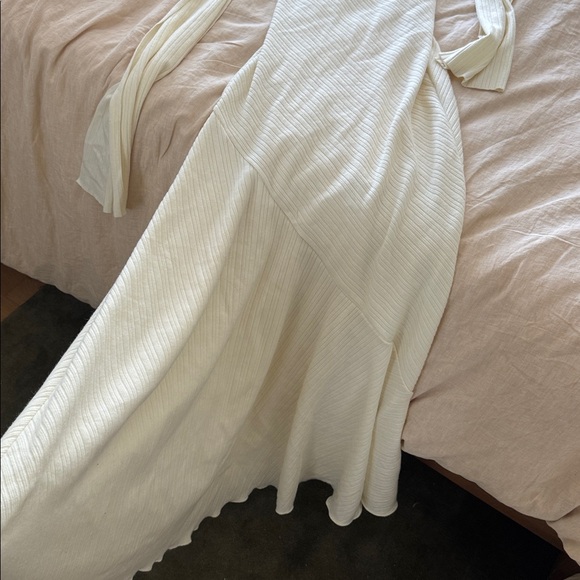 Arcina Ori Elegant Cream Strapless Evening Gown - Picture 6 of 6